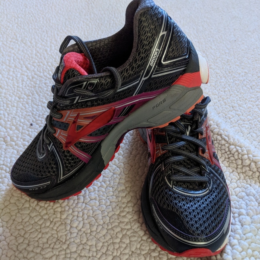 Brooks sneakers